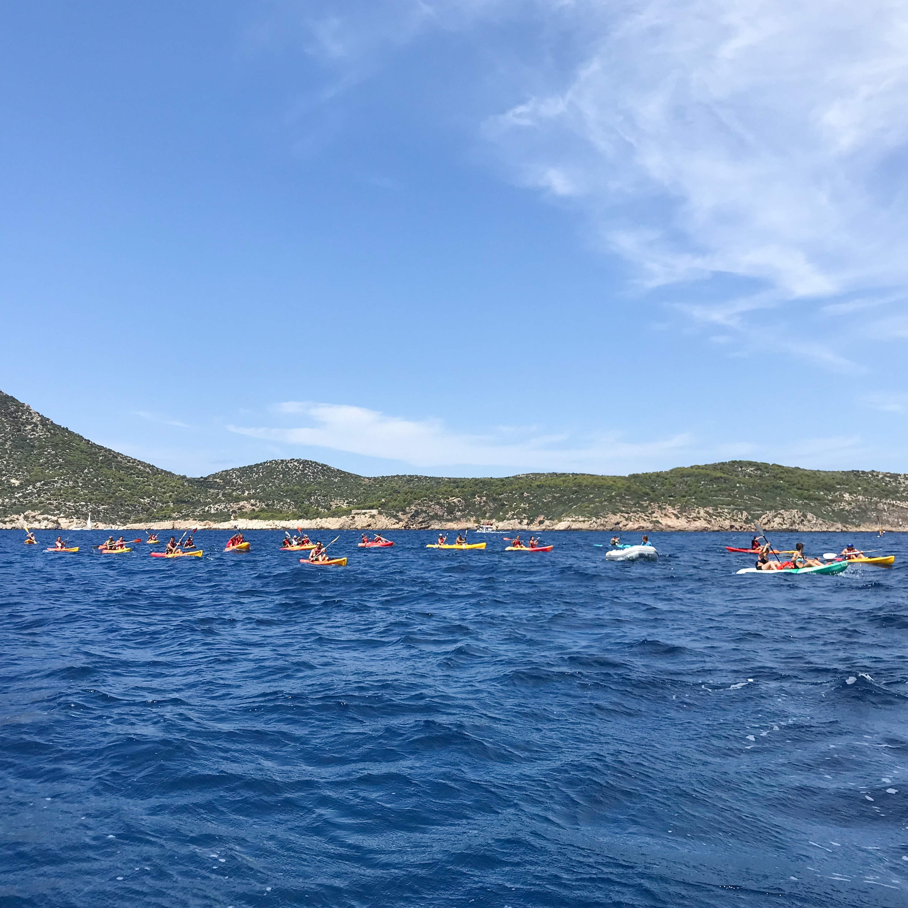 Grupo grande de kayak